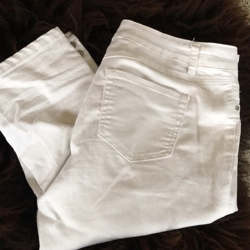 White capris